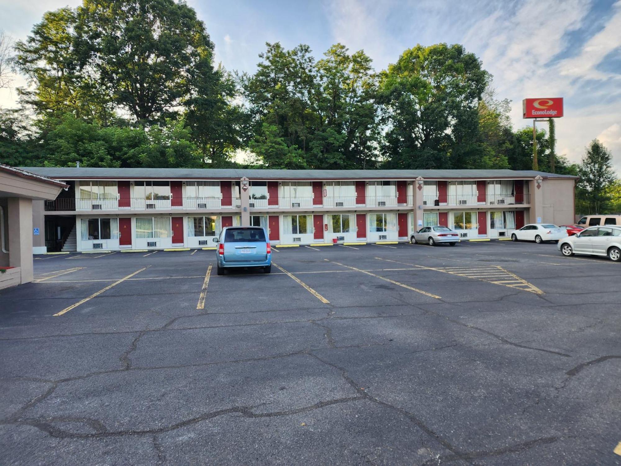 Econo Lodge Wytheville I-77 & I-81 Exterior foto