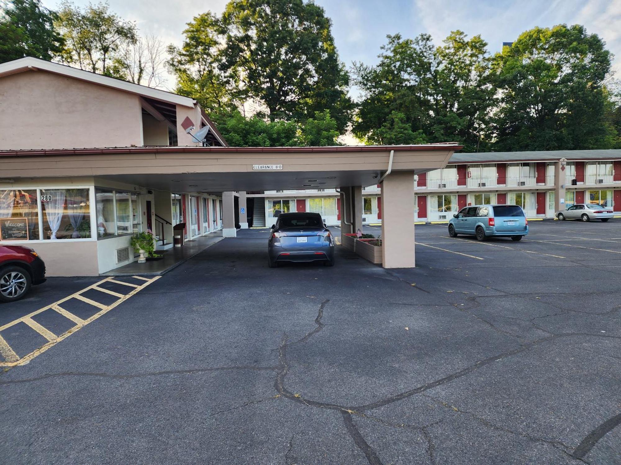 Econo Lodge Wytheville I-77 & I-81 Exterior foto