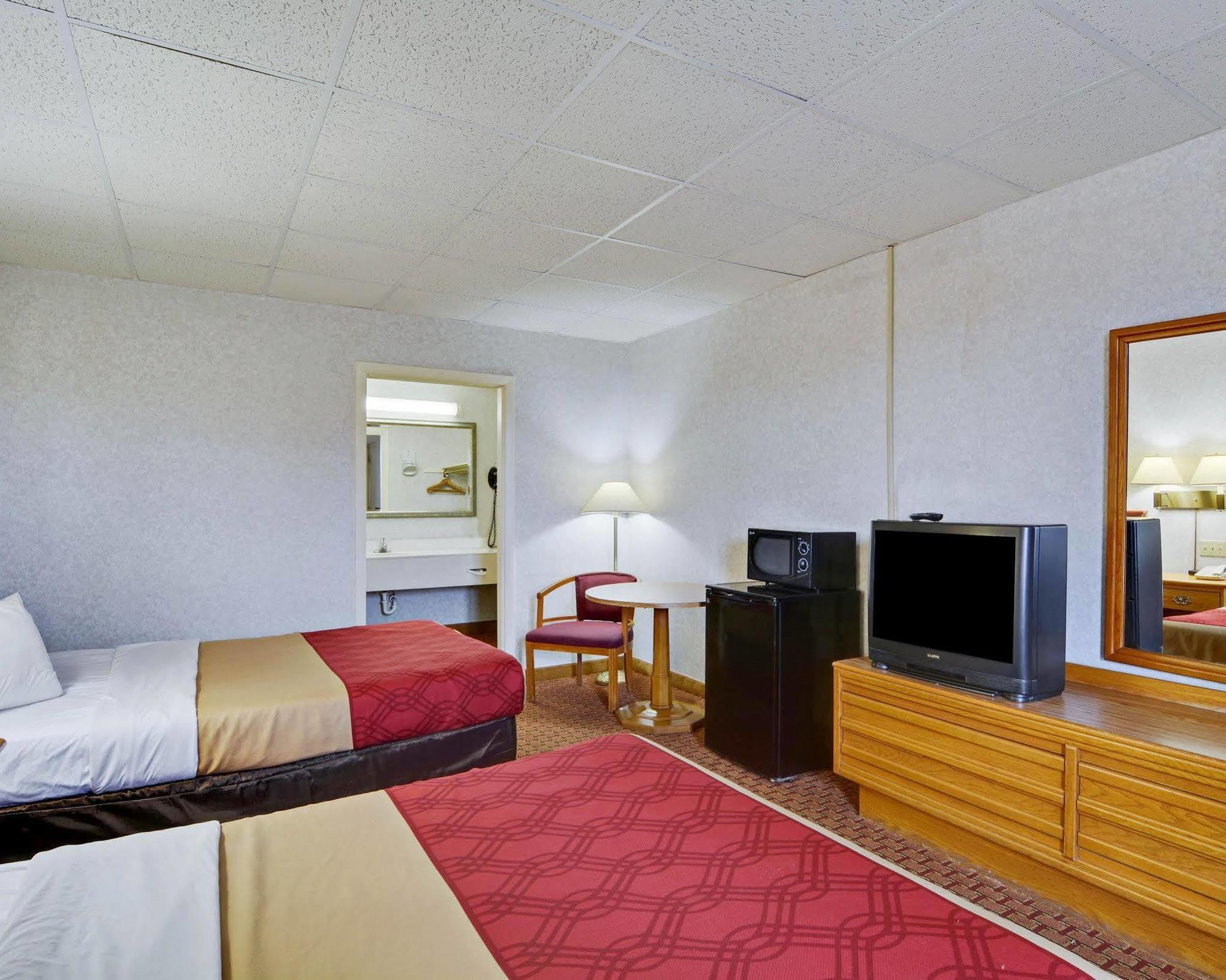 Econo Lodge Wytheville I-77 & I-81 Exterior foto